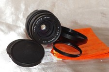 Objectif M42 29mm f2,8 CARL ZEISS, bouchons, filtre 1A, pare-soleil, housse TBE