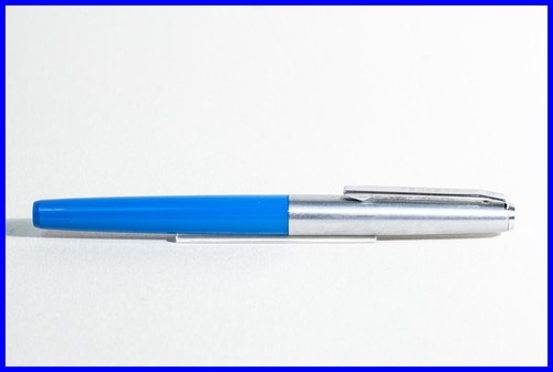 Modèle 1975 pelikano en - modèle,