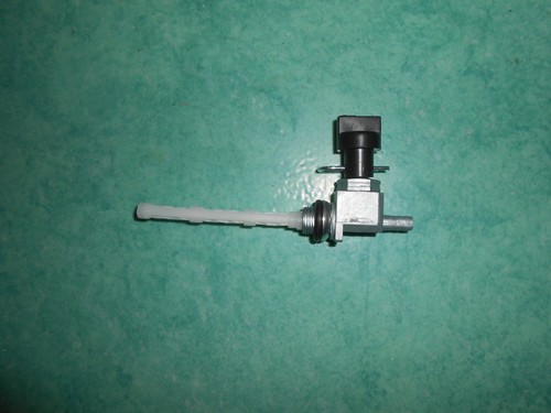 Robinet essence 12x100 peugeot - essence,