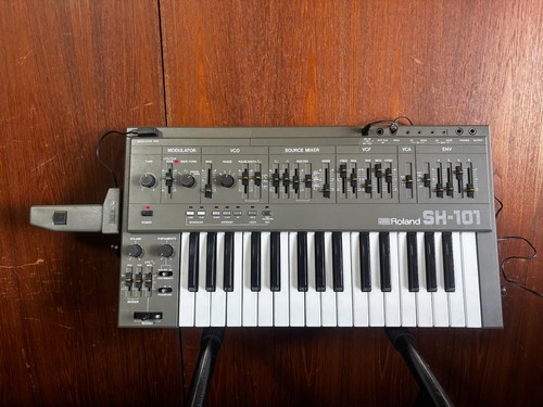Synthétiseur basse - synthétiseur, de