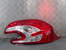 Feu arriere principal gauche