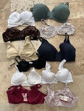 lot de 11 soutien-gorges toutes tailles KIABI, ETAM, UNDIZ