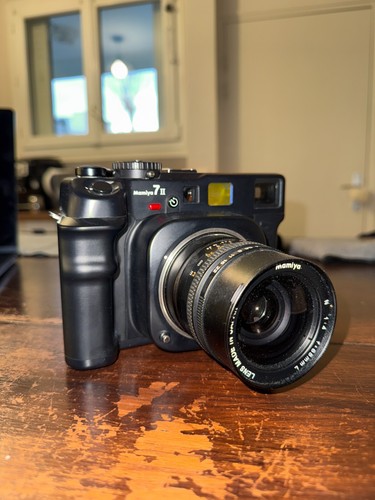 Mamiya black with 65mm - ii,