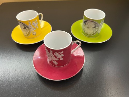 Tasses avec sous tasse - avec,