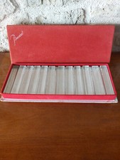12 PORTES COUTEAUX CRISTAL DE BACCARAT  DANS BOITE ORIGINE