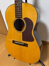 Guitare acoustique K.Yairi