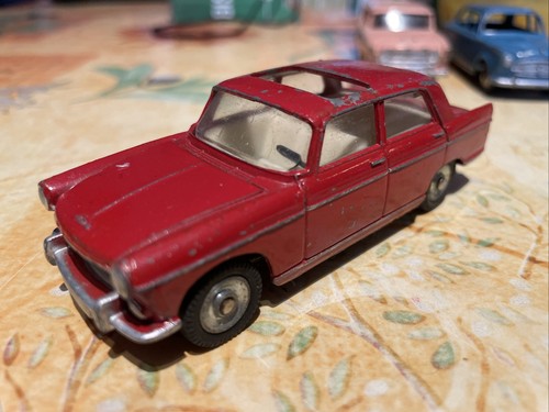 Peugeot 404 536 rouge - 404, dinky