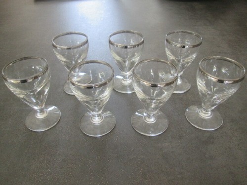 Verres anciens liqueur - à,