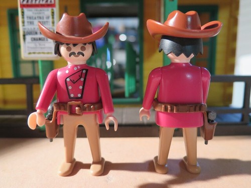 Cowboy avec chemise bordeaux - avec,