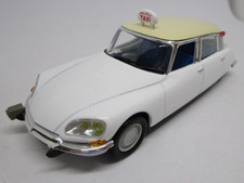 AU851 UH ATLAS COLLECTION DS