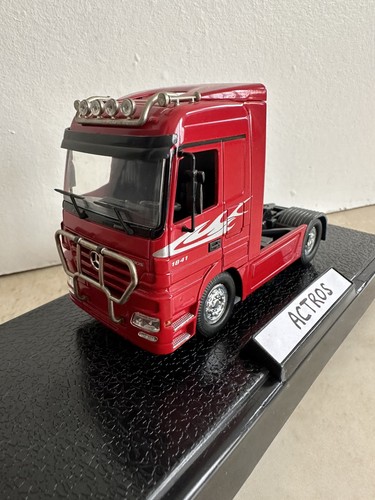 Camion semi remorque - 1/50,