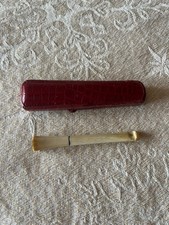 Ancien fume-cigarette Art