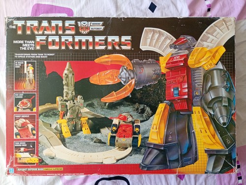 Hasbro transformers omega - hasbro, g1