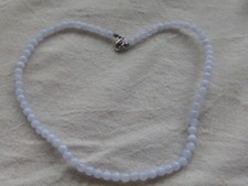 collier enfant gent 925 poinçon et pierres de lune  8g 33cm boule 4mm tbé