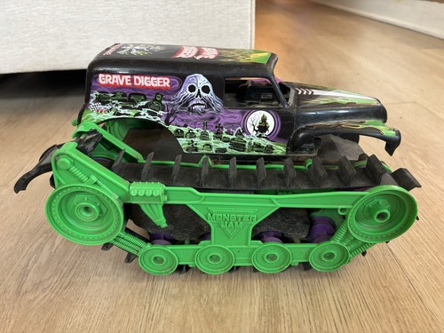 Monster jam grave digger trax - monster,