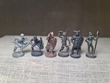 METAL FIGURINES SET - SOLDATS