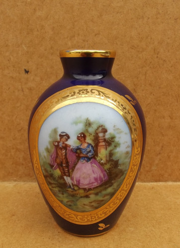 Ancien petit vase miniature