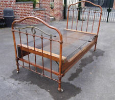lit ancien fer forgé et laiton