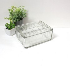 Grande boîte ancienne en verre quadrillé