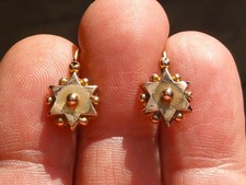 BELLES BOUCLES D'OREILLES