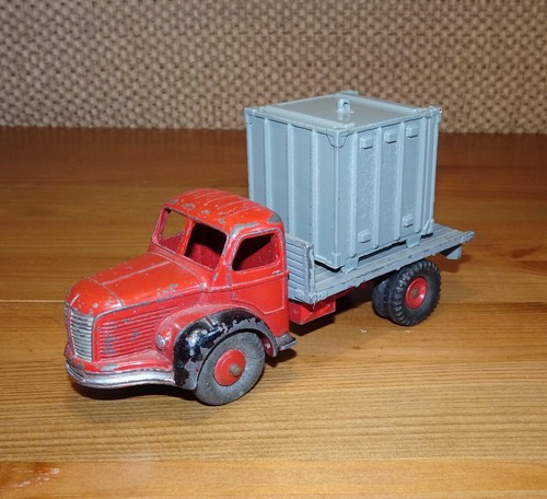French dinky 581 - 34,