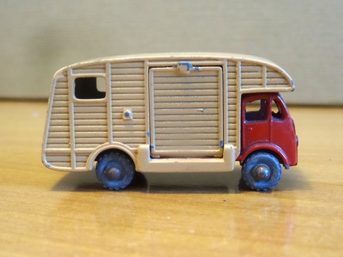 Marshall horse box - marshall,