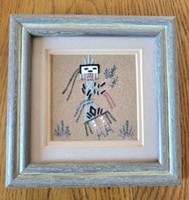 Petit Tableau de Sable Indien Navajo Cérémonie de Guérison Tons Pastels 13,4 cm