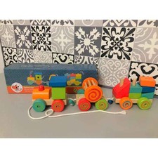 Train en bois à tirer 