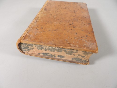 Ancien livre boîte - /, à