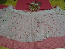 BLANChe ,broderie anglaise