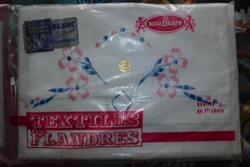 Anciens draps brodés neuf - draps,