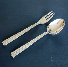 Grands Couverts De Service Metal Argente Christofle Ondulation par Luc Lanel