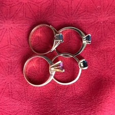 4 Bagues solitaire en ors jaune et rose 18K (750)