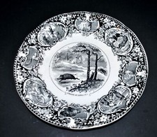 SARREGUEMINES Assiette parlante CHASSE AU SANGLIER Faïence Opaque 1900