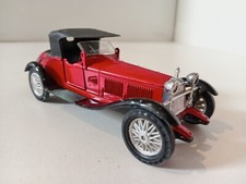 Polistil OC3 Alfa Romeo Alfetta 1750 CC cabriolet fermé 1/36