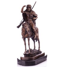 Sculpture en bronze d'un cavalier arabe avec un cheval d'après Barye