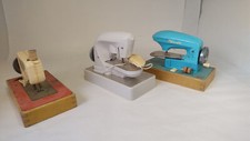 Lot 3 machines à coudre jouet vintage MaCousette + électriques années 50-60