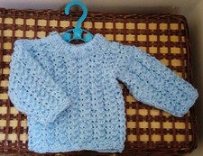 Pull bébé fait main