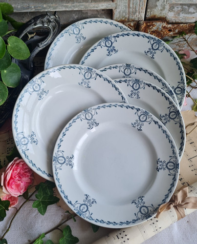 Anciennes assiettes plates - 6,