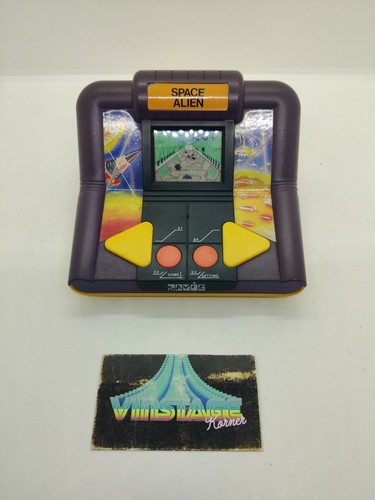 Space alien lcd game - lcd,