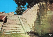 17 BROUAGE ESCALIER DE PIERRE