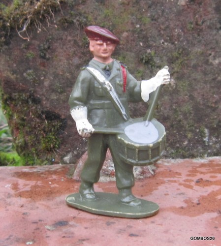 Figurine quiralu plastique - figurine,