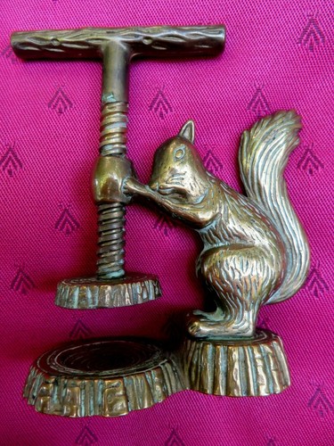 Casse noix bronze ancien - en,