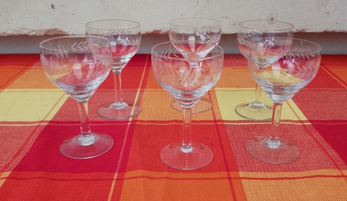 Anciens verre pied gravé - verre,