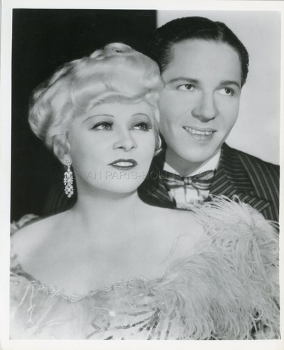Mae west roger - roger, belle