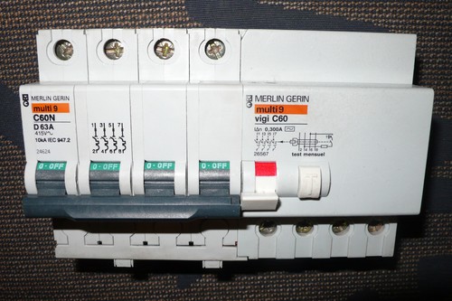 Disjoncteur differentiel tetra - disjoncteur,