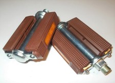 Pédale Marron type LYOTARD (la paire) vélo ville vintage filetage BSC