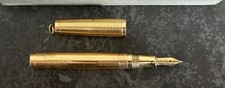 ANCIEN PETIT STYLO UNIC EN PLAQUE OR PLUME OR 18K