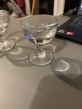 Verre à pied ancien, dit du patron? trompe l’œil vintage bar bistrot