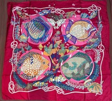 HERMES Carre 90 Soie 100%